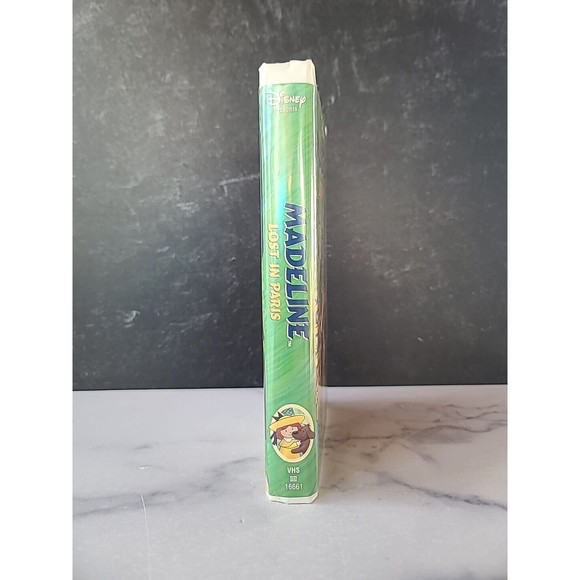 Disney~Madeline Lost in Paris~VHS Movie with Case~1999~Pre-Owned - Picture 7 of 10